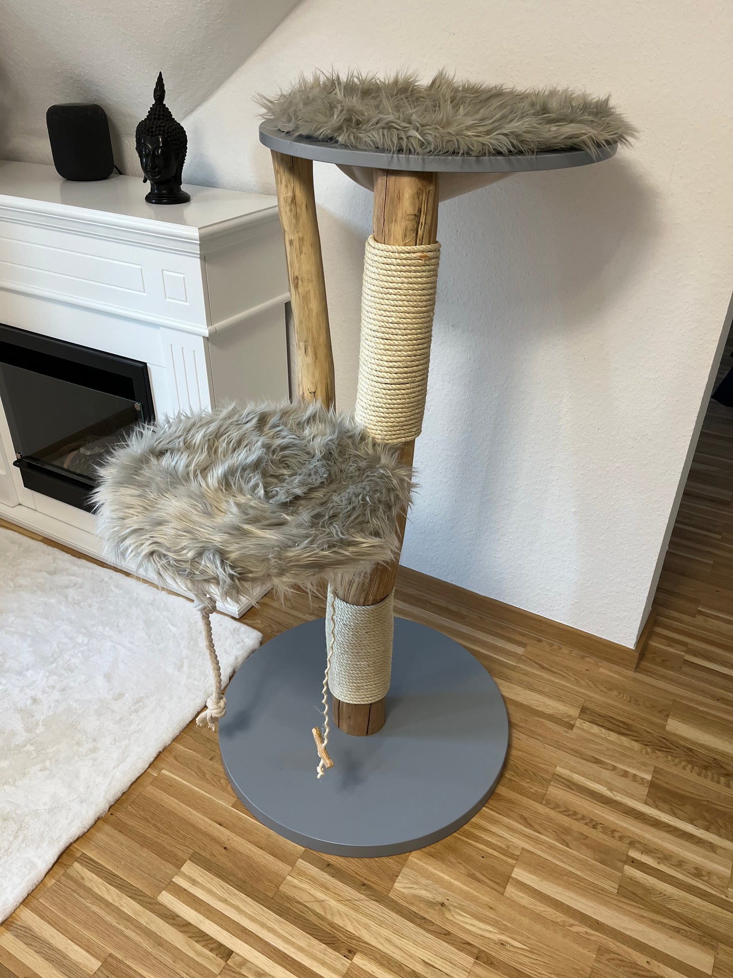 Kratzbaum Naturholz Größe M mit Liegemulde
